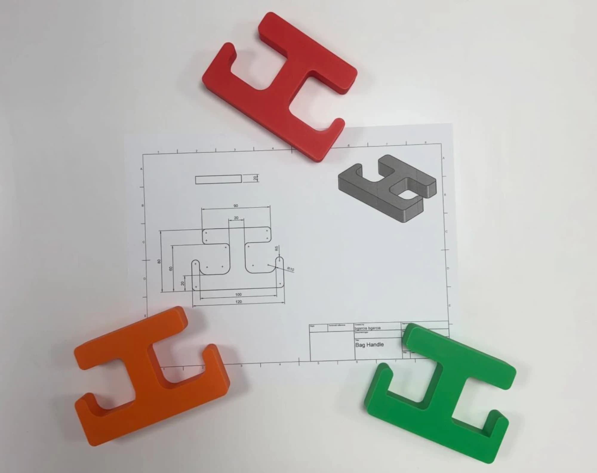 Sujetador de Bolsas — proyecto impreso en 3D por estudiantes de Terminal34